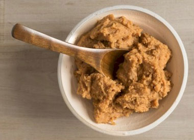 خمیر میسو Miso مناسب برای آب کردن شکم آب کردن شکم با غذا