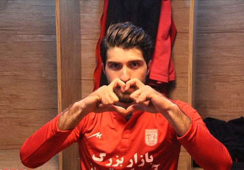 انصاری فرد: در قهوه خانه ها جای زمین های فوتبال را گرفته اند انصاری فرد: در قهوه خانه ها جای زمین های فوتبال را گرفته اند