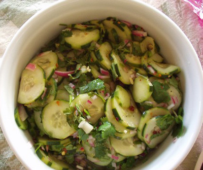 سالاد پیاز و گشنیز،طرز تهیه سالاد پیاز و گشنیز درست کردن سالاد پیاز و گشنیز,طرز تهیه سالاد پیاز و گشنیز رژیمی