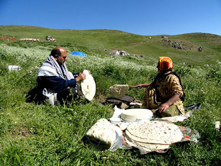 سفره خانه سنتی سوباتان،سوباتان گیلان سوباتان,تور سوباتان