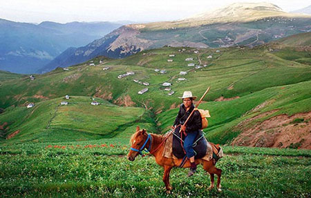 سفره خانه سنتی سوباتان،سوباتان گیلان سوباتان,تور سوباتان