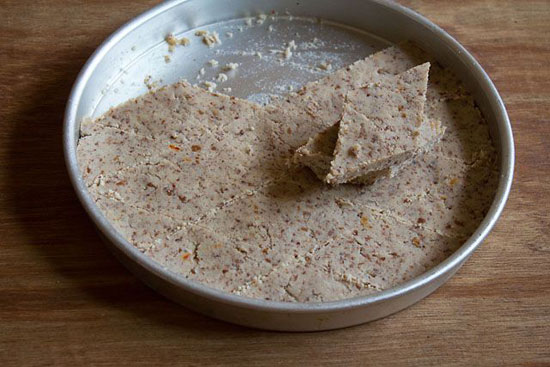 طرز تهیه حلوای بادام ( هندی) طرز تهیه حلوای بادام ( هندی)