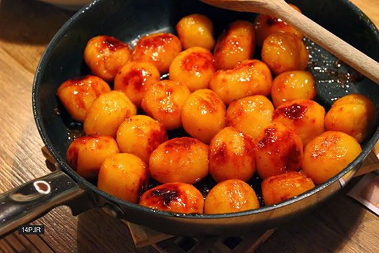 طرز تهیه سیب زمینی کاراملی، پیش غذای شیرین و آبدار طرز تهیه سیب زمینی کاراملی، پیش غذای شیرین و آبدار