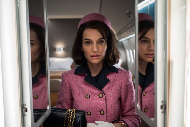 http://moviemag.ir/images/newsread/1395/09/16/iY1481030893.jpg