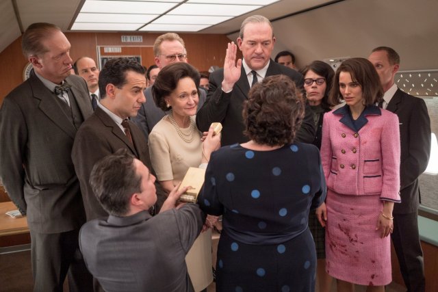 http://moviemag.ir/images/newsread/1395/09/16/pI1481030892.jpg