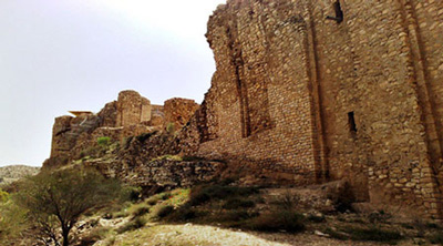 عکس روستای تپه پری،قلعه کریم خان کریم خان زند,زادگاه کریم خان زند,روستای کریم خان زند
