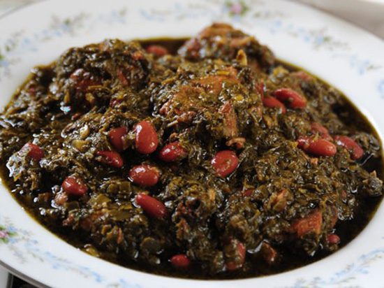 طرز تهیه خورشت قورمه سبزی نذری خوشمزه طرز تهیه خورشت قورمه سبزی نذری خوشمزه
