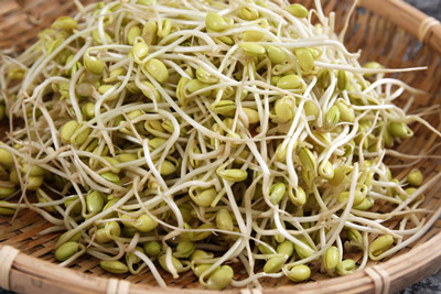مواد غذایی مضر برای کم کاری تیروئید،غذا برای رفع کم کاری تیروئید علایم کم کاری تیروئید, درمان کم کاری تیروئید