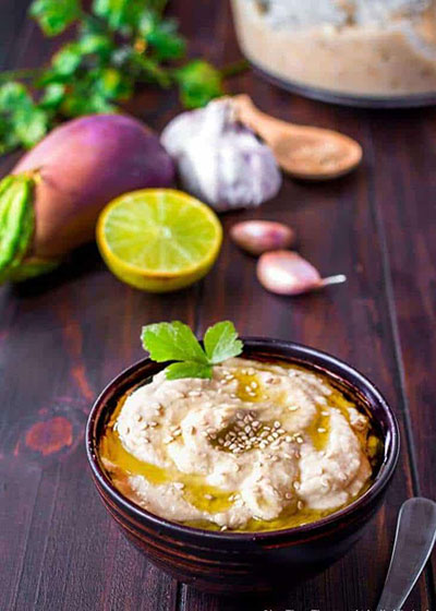 بابا غنوش لبنانی (باباگانوش) دیپ ساده و خوشمزه؛ بدون گلوتن، وگان و کم کربوهیدرات بابا غنوش لبنانی (باباگانوش) دیپ ساده و خوشمزه؛ بدون گلوتن، وگان و کم کربوهیدرات