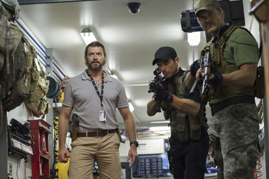 نقد و بررسی فیلم چپی ( Chappie ) نقد و بررسی فیلم چپی ( Chappie )