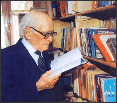 زندگینامه دکتر محمود حسابی, دانشمندان