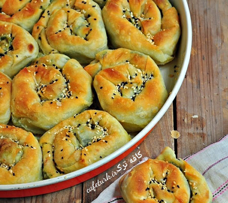 بورک گل اسفناج بورک گل اسفناج