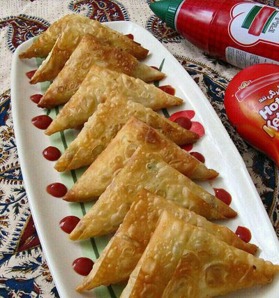 سمبوسه پیتزایی،طرز پخت سمبوسه پیتزایی نحوه پخت سمبوسه پیتزایی,درست کردن سمبوسه پیتزایی