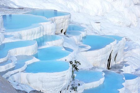 روستای Pamukkale در ترکیه,حوضچه آب گرم در ترکیه,چشمه های آب گرم در ترکیه روستای Pamukkale در ترکیه,حوضچه آب گرم در ترکیه,چشمه های آب گرم در ترکیه