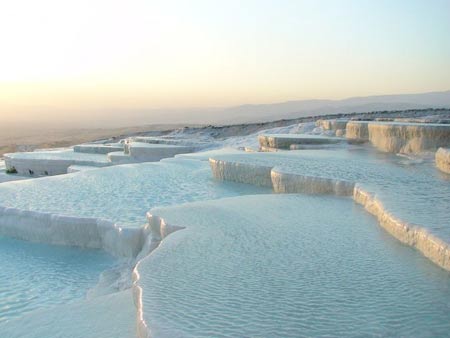 روستای Pamukkale در ترکیه,حوضچه آب گرم در ترکیه,چشمه های آب گرم در ترکیه روستای Pamukkale در ترکیه,حوضچه آب گرم در ترکیه,چشمه های آب گرم در ترکیه