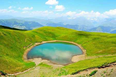 جاذبه های گردشگری گرجستان دریاچه های گرجستان,زیباترین دریاچه ها,جاذبه های گردشگری گرجستان