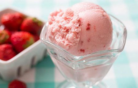 طرز تهیه بستنی توت فرنگی با عسل،شیوه درست کردن بستنی توت فرنگی با عسل نکاتی برای درست کردن بستنی توت فرنگی با عسل, شیوه درست کردن بستنی توت فرنگی با عسل