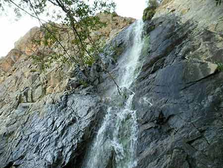 آبشار پریشان مکان دیدنی ایران در زمستان,جاهای دیدنی ایران در زمستان,آبشار پریشان