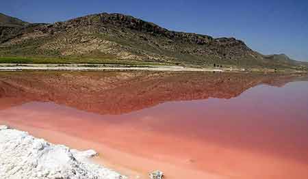 دریاچه مهارلو مکان دیدنی ایران در زمستان,جاهای دیدنی ایران در زمستان,دریاچه مهارلو