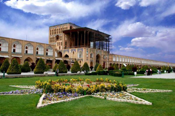 دیدنی های اصفهان، از نقش جهان در نصف جهان تا باغ پرندگان