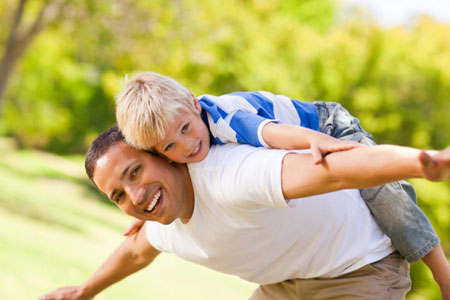 رفتار با کودک کودک 8 ساله,تربیت کودک 8 ساله,تربیت کودک