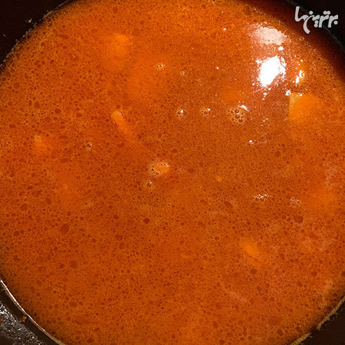 طرز تهیه خورشت هویج با مرغ و آلو، مرحلهبهمرحله طرز تهیه خورشت هویج با مرغ و آلو، مرحلهبهمرحله