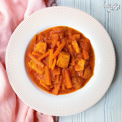 طرز تهیه خورشت هویج با مرغ و آلو، مرحلهبهمرحله طرز تهیه خورشت هویج با مرغ و آلو، مرحلهبهمرحله