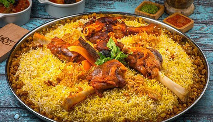 مجبوس عربی گوشت غذا برای طبع سرد