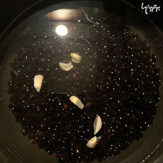خوراک چیلی و لوبیا سیاه با ترتیلا محشر میشه! خوراک چیلی و لوبیا سیاه با ترتیلا محشر میشه!